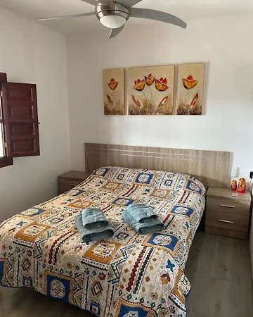 Lo Tros بيت للعطل *